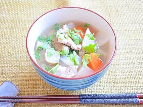 根菜ごろごろ！しょうが風味の塩豚汁